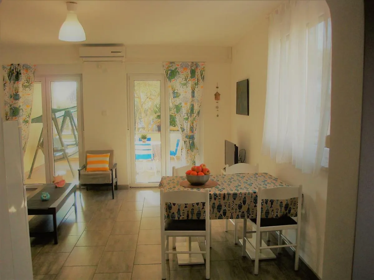 Apartments Olea Pinezici  0*, Pinezici (Krk) Croatia